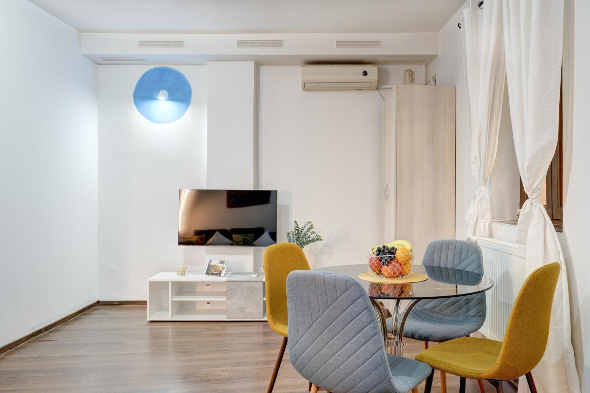 Holiday Apartment *